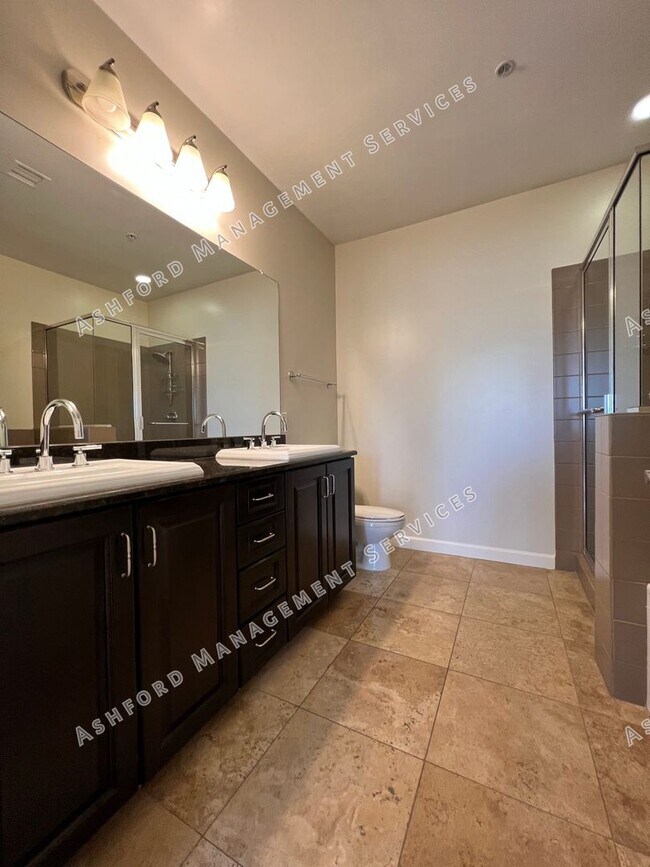 Building Photo - Scottsdale Luxury 2 Bed Condo with Mountain Views - Gated Artesia - Utilities Included