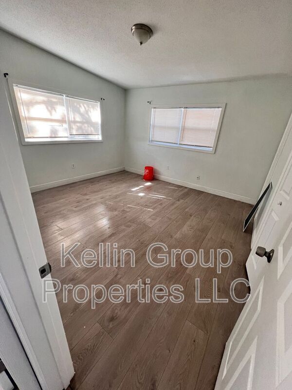 Building Photo - 1142 Carefree Cove Dr