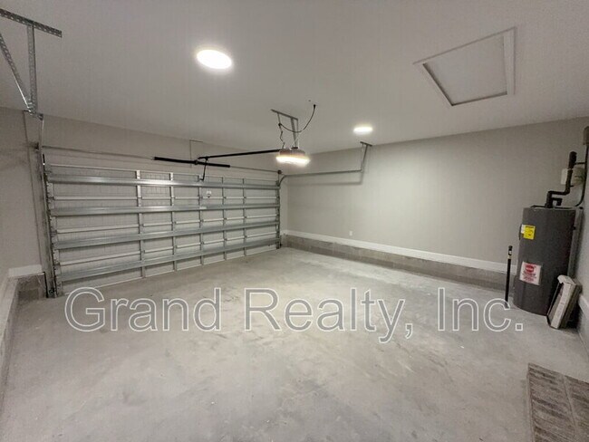 Building Photo - 4880 E Spencer Field Rd