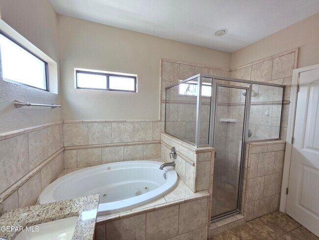 Building Photo - 7346 Gulf Creek Dr