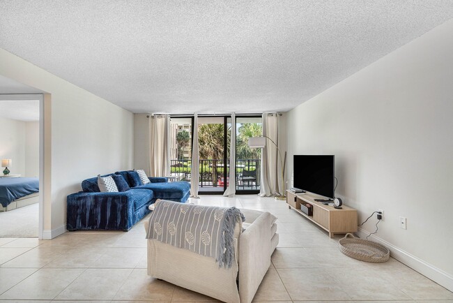 Building Photo - 3460 S Ocean Blvd