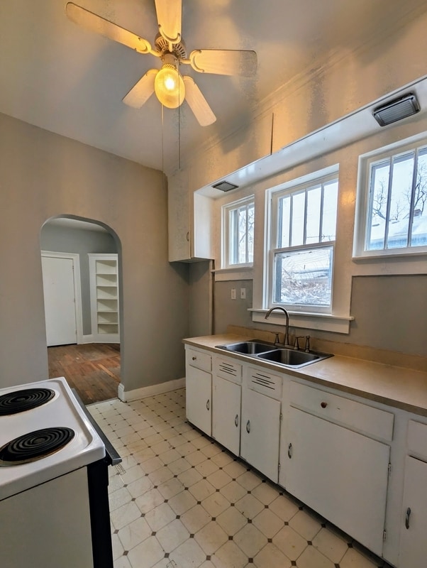 Building Photo - 924 N Capitol Ave