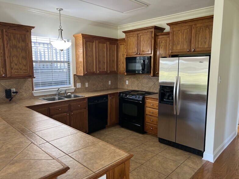 Kitchn - 38035 Post Office Rd