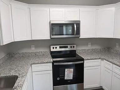 Building Photo - 1660 Meadowlark Ln