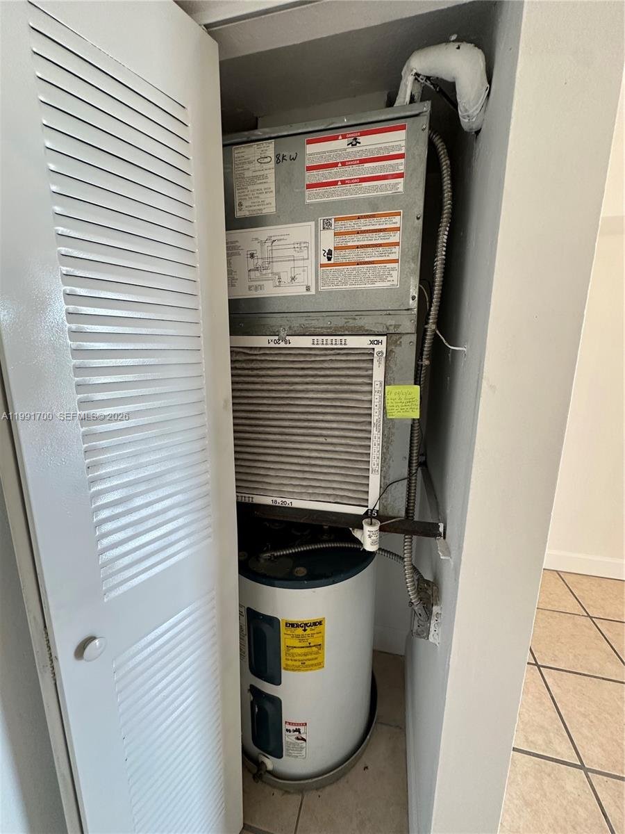 Building Photo - 814 NW 36th Ave