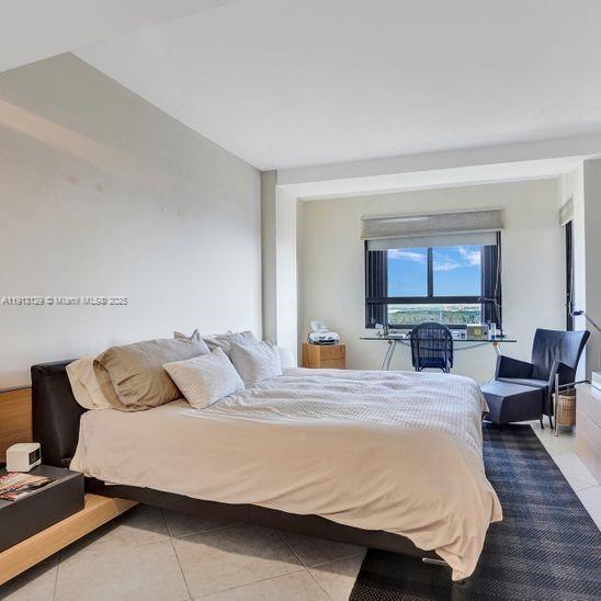 Building Photo - 151 Crandon Blvd