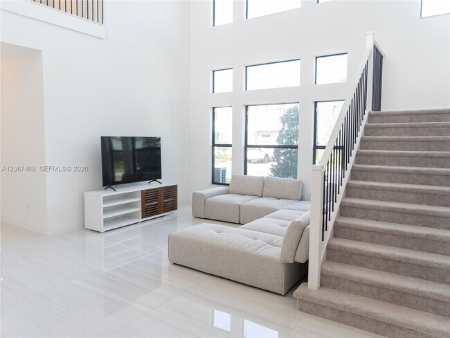 Building Photo - 8151 Laurel Falls Dr