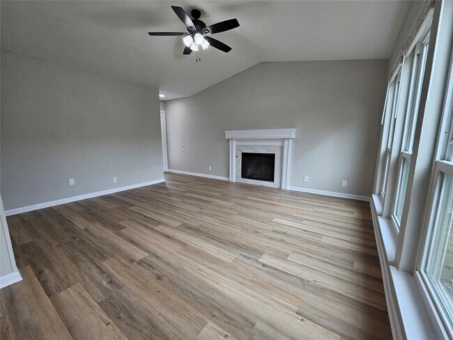 Building Photo - 1418 Hyridge Cir