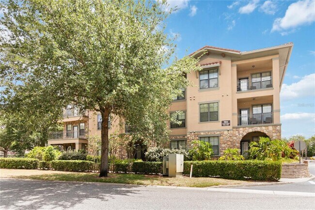 Building Photo - 901 Charo Pkwy