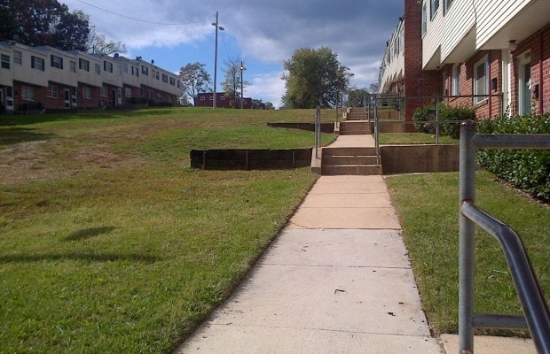 Building Photo - Robinwood Townhomes