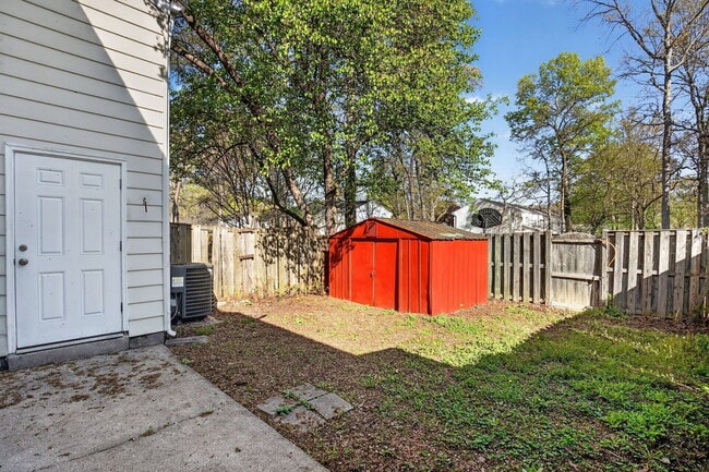 Building Photo - 1537 Bryan Ct