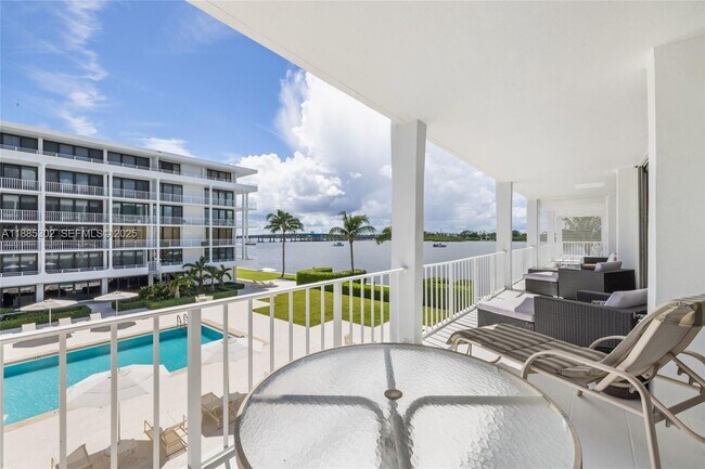 Building Photo - 2784 S Ocean Blvd