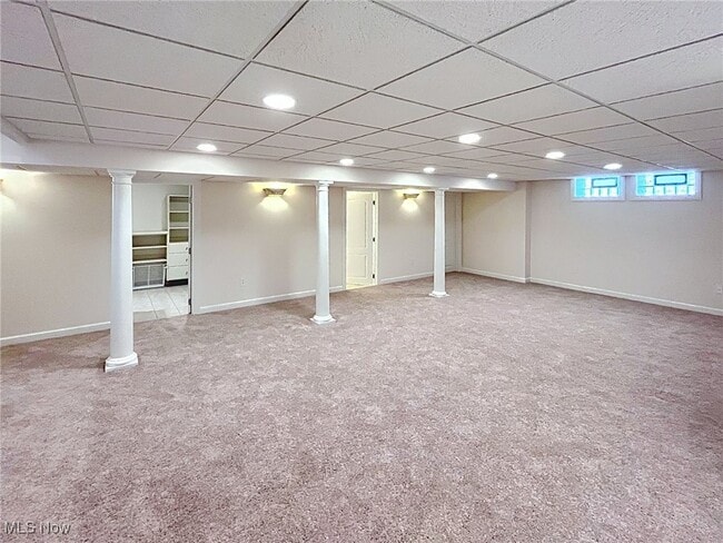 Building Photo - 2033 Fairview Ave