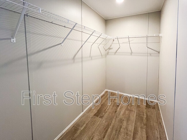 Building Photo - 1021 Conchas