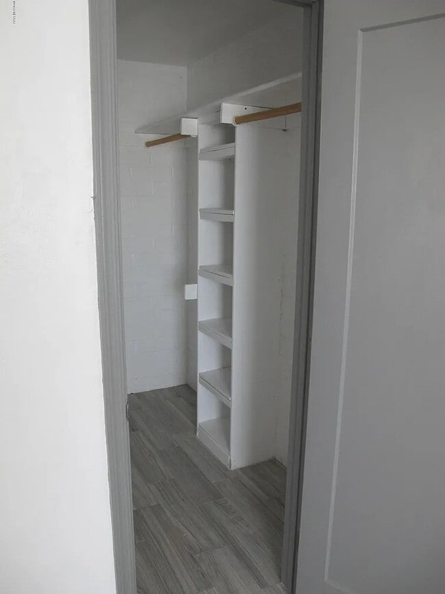 Building Photo - House for Rent