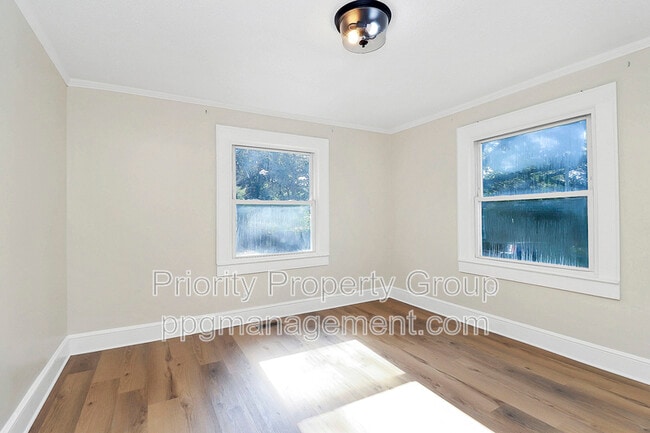 Building Photo - 1104 Linwood Rd