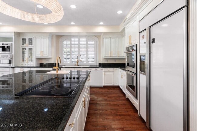 Building Photo - 5820 W Del Lago Cir