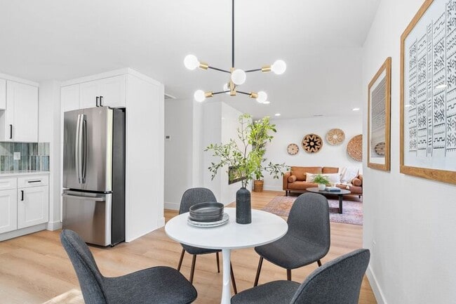 Building Photo - 4916 NE Alberta Ct