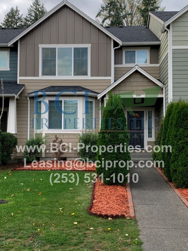Building Photo - Beautiful 3 Bedroom House in Puyallup Available July 1, 2026!