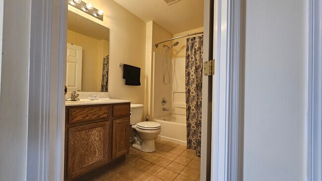 Building Photo - 1268 Bradley Cir