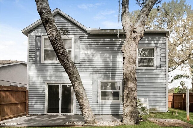 Building Photo - 1600 Taylorwood Dr