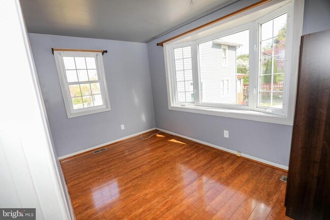 Building Photo - 103 Waelchli Ave