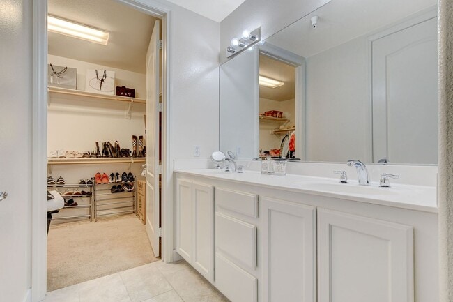 Building Photo - Luxury Guard-Gated Condo Near Las Vegas Blvd with Resort-Style Amenities!