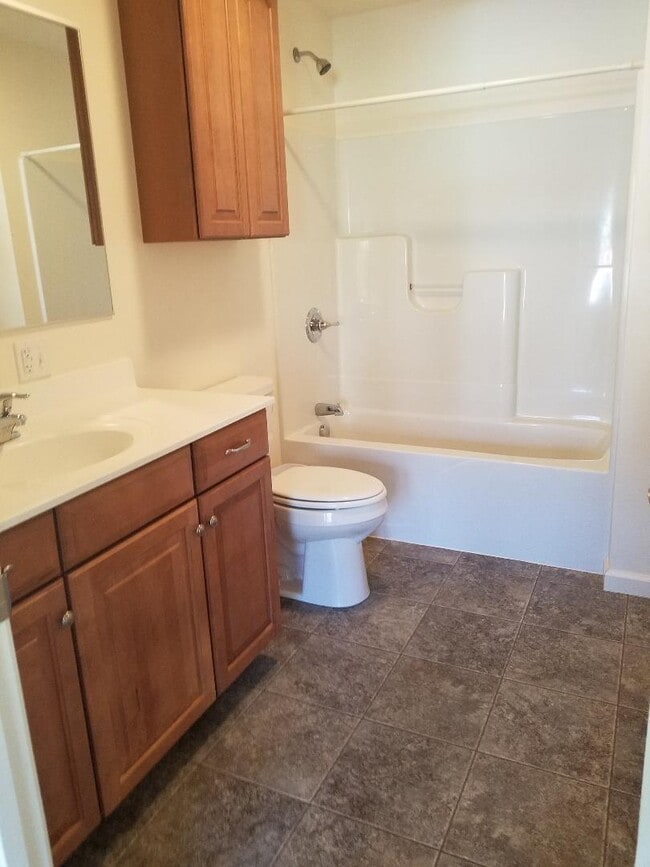 Building Photo - 28 Holler Rd