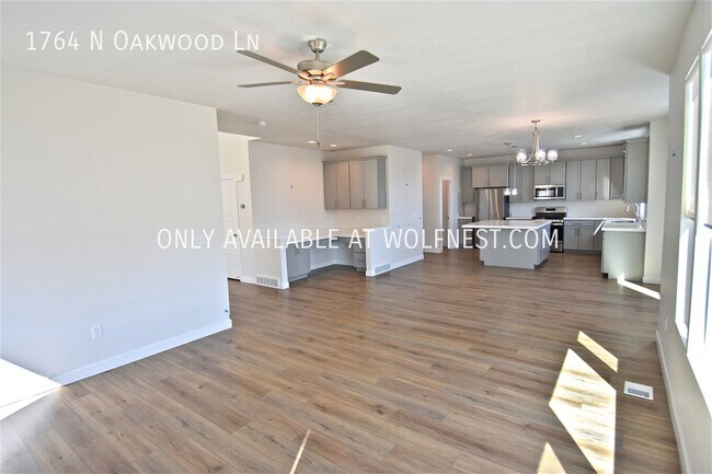 Building Photo - Incredible 4 Bed Saratoga Springs Home! No...