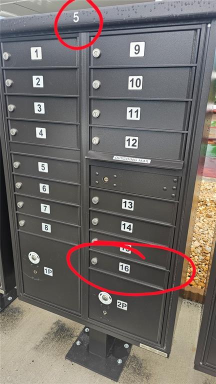 Building Photo - 8 Quails Run Blvd