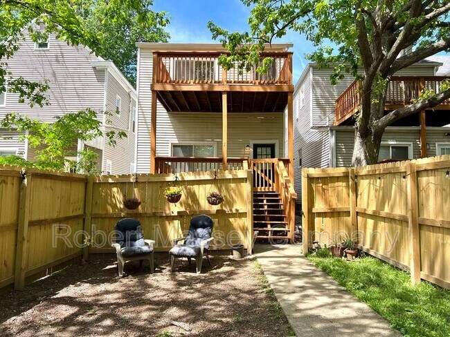 Building Photo - 1618 Ellwood Ave