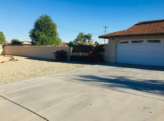 Building Photo - Large 3 bedroom home on a corner lot comin...