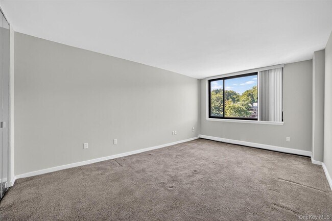 Building Photo - 25 Rockledge Ave