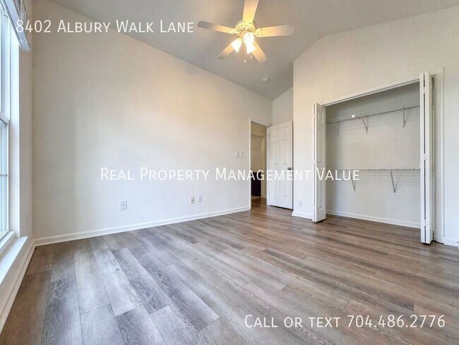 Building Photo - 8402 Albury Walk Ln