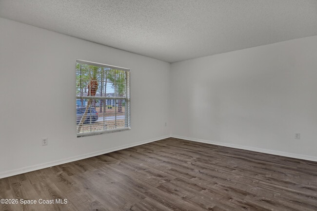 Building Photo - 1561 Sandusky St SE