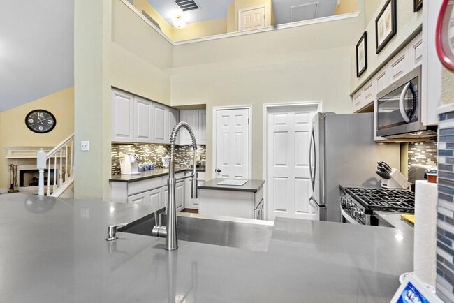 Building Photo - 8203 Miller Falls Dr