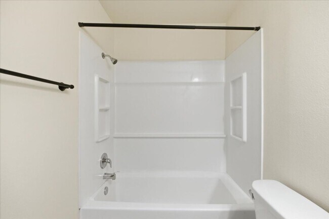 Building Photo - 2864 Newton Pl