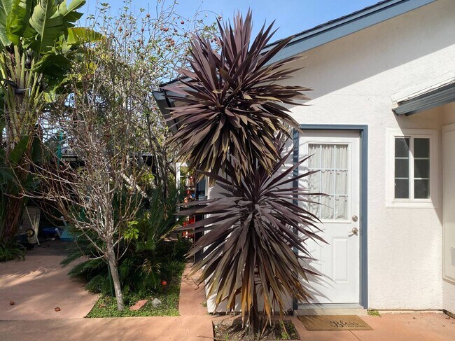 Building Photo - 5029 Douglas Ln