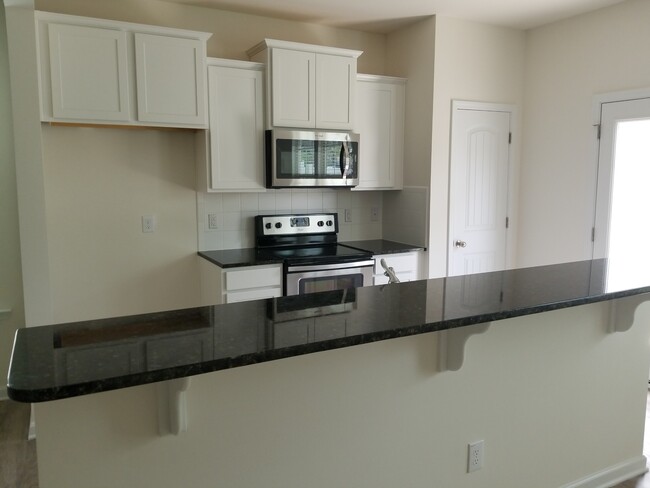 Building Photo - 54 E Grove Point Dr