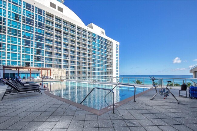 Building Photo - 6899 Collins Ave