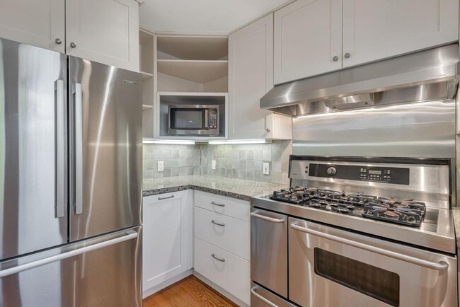 Building Photo - 312 23rd Ave