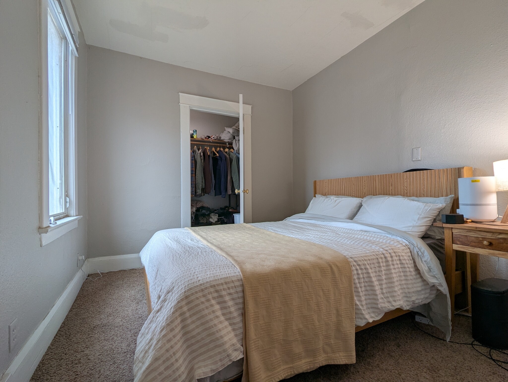 Building Photo - 732 Case Ave