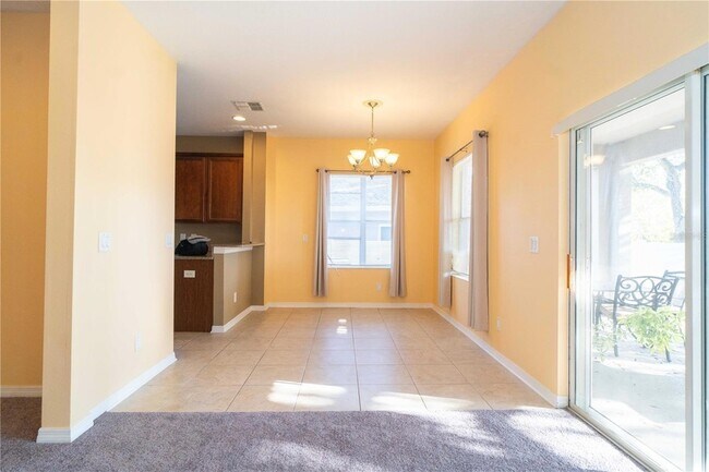 Building Photo - 561 Winthrop Dr