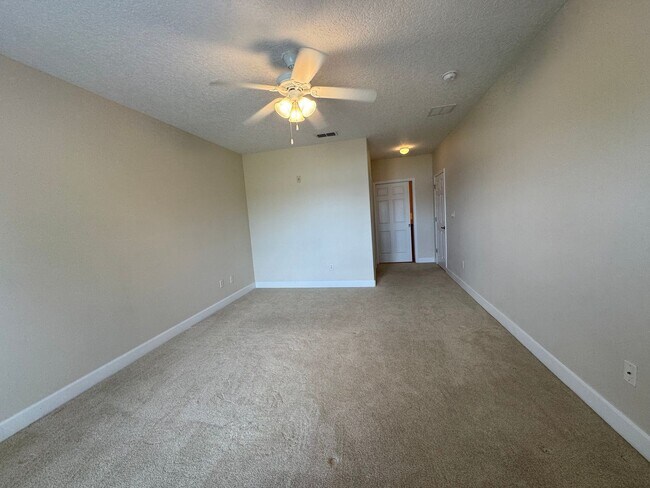 Building Photo - MOVE IN SPECIAL - CONDO LOCATE IN GATED COMMUNITY  IN DR. PHILLIPS-TOSCANA