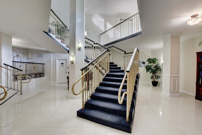 Building Photo - 333 NE 21st Ave