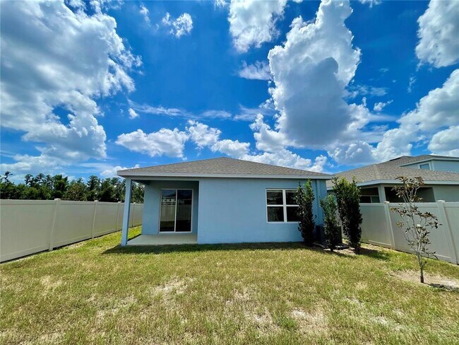 Building Photo - 10668 Old Sycamore Lp