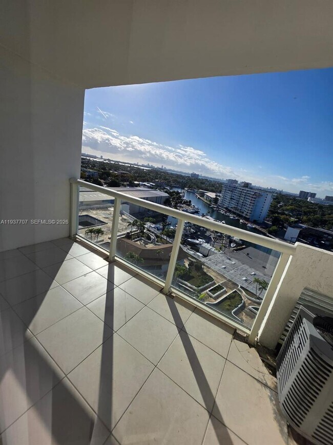Building Photo - 13499 Biscayne Blvd