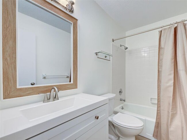 Building Photo - 7237 Cloister Dr