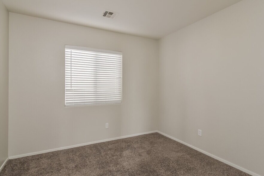 Building Photo - 6140 Withrow Downs St