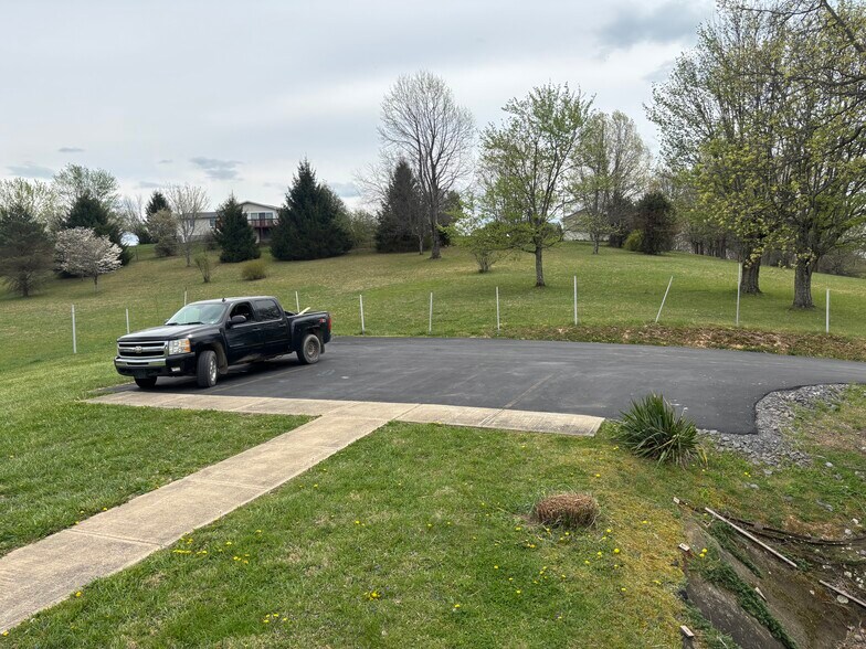 Building Photo - 1205 Headley Ct